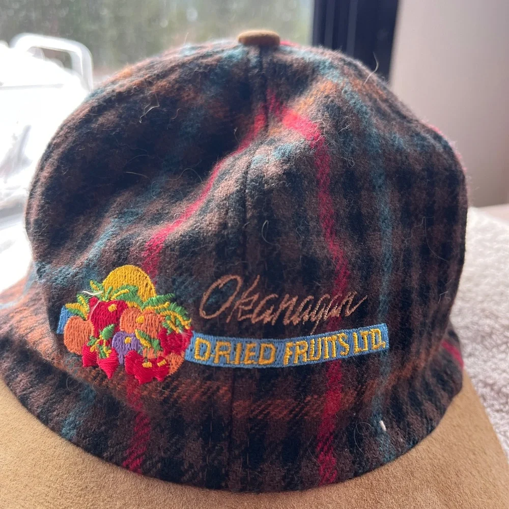 Vintage Wool Plaid Cap with Tan Suede Brim - Picture 3 of 9
